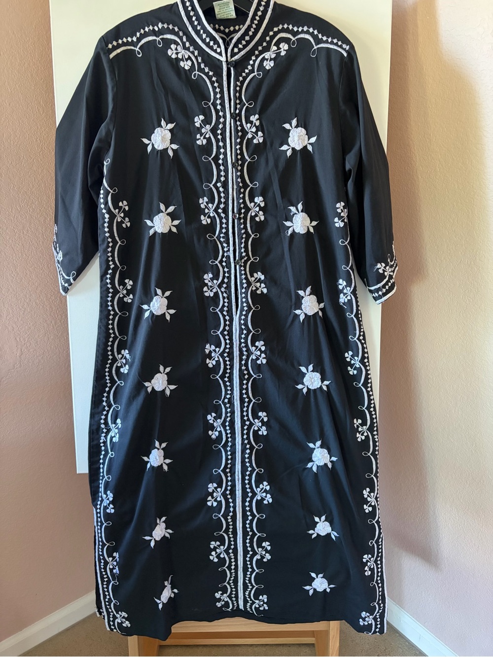 Vintage 70s Caro of Honolulu Embroidered Muumuu Hawaiian Lounger Dress Black 12